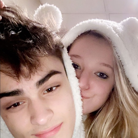 Meet your Posher, Kenzie - Picture 1 of 1